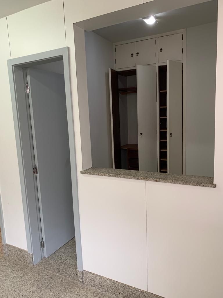 Apartamento à venda com 5 quartos, 330m² - Foto 25