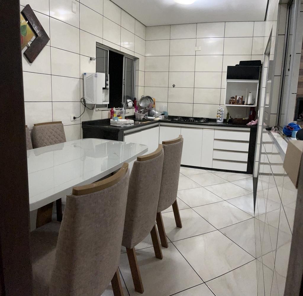 Casa à venda com 3 quartos, 200m² - Foto 9