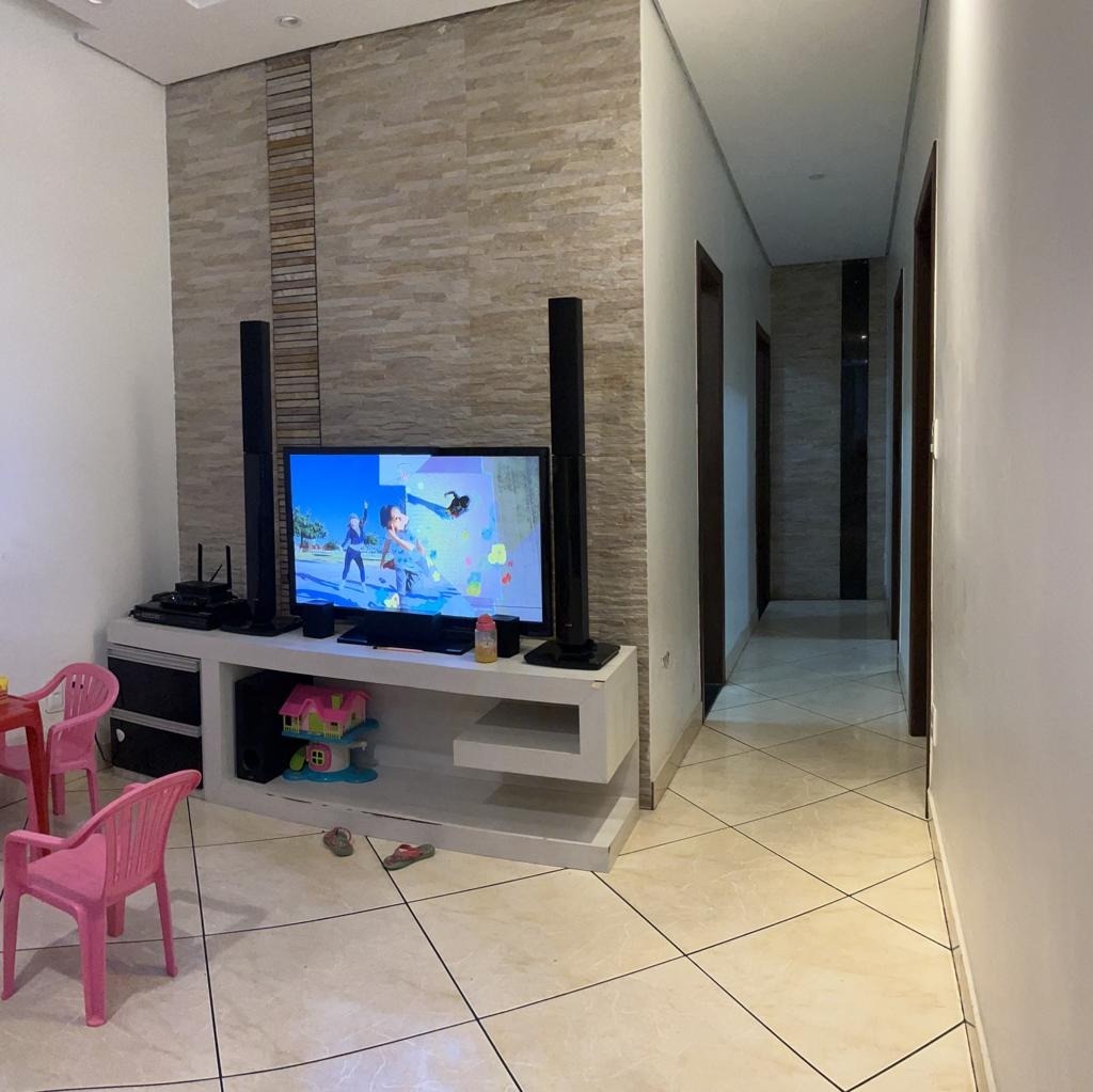 Casa à venda com 3 quartos, 200m² - Foto 4