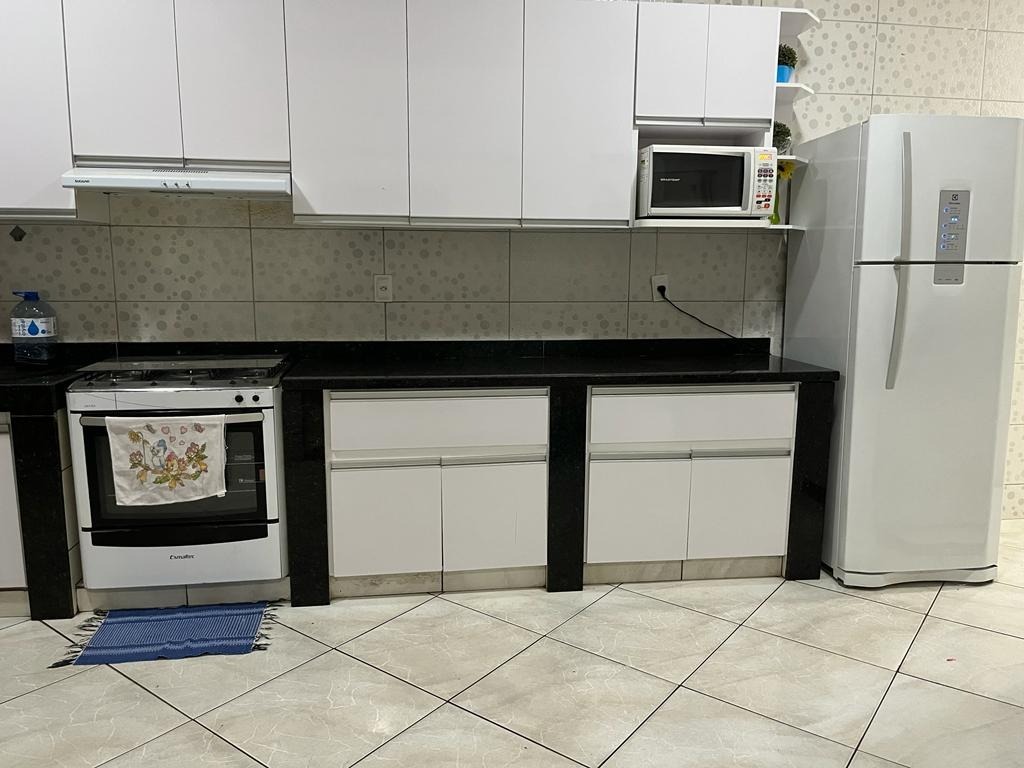 Casa à venda com 3 quartos, 200m² - Foto 11