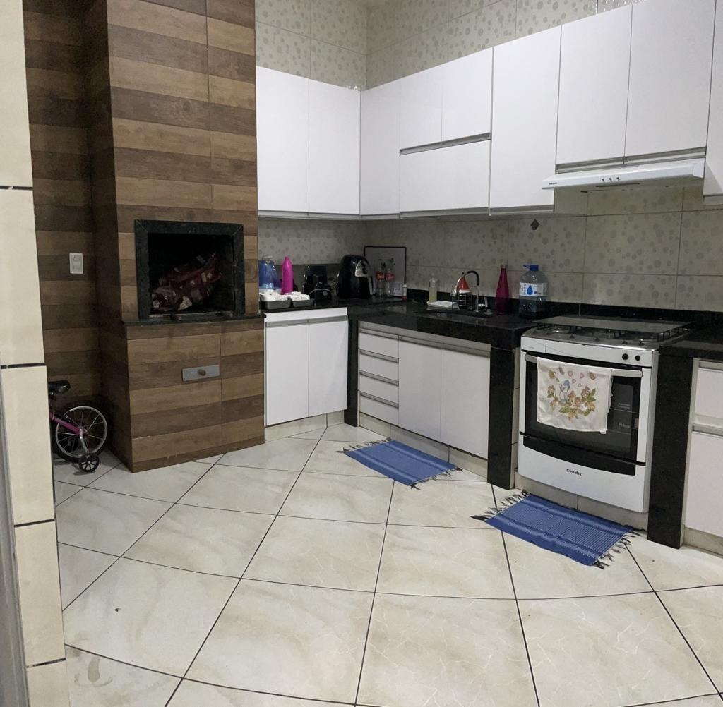 Casa à venda com 3 quartos, 200m² - Foto 14