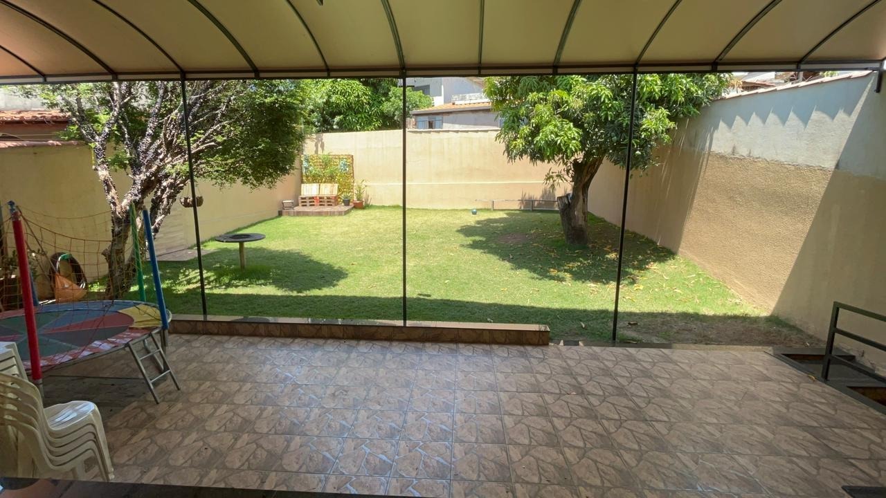 Casa à venda com 3 quartos, 200m² - Foto 16