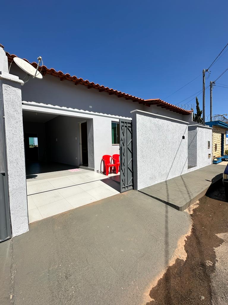 Casa à venda com 2 quartos, 290m² - Foto 1