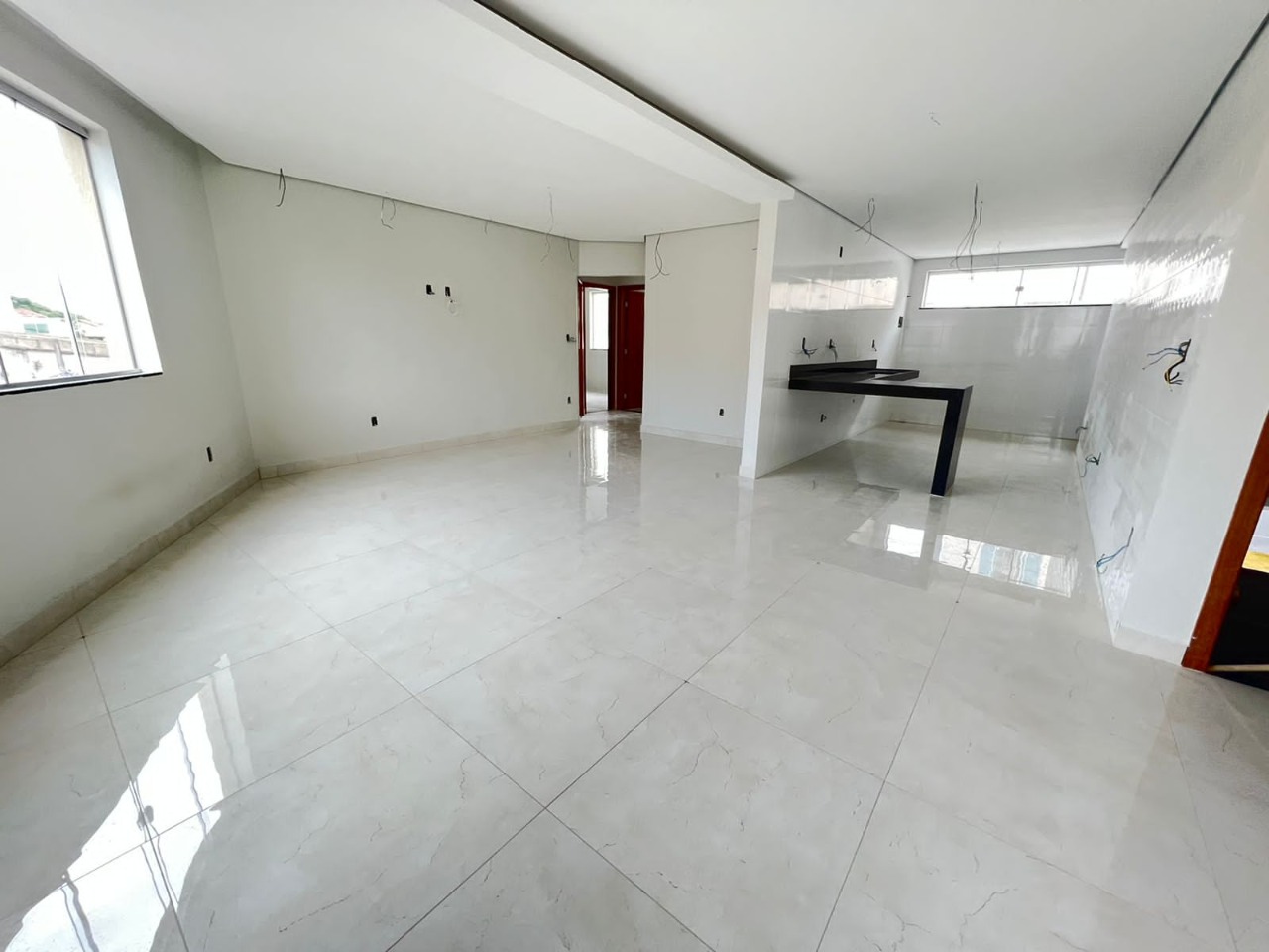 Cobertura à venda com 3 quartos, 256m² - Foto 2