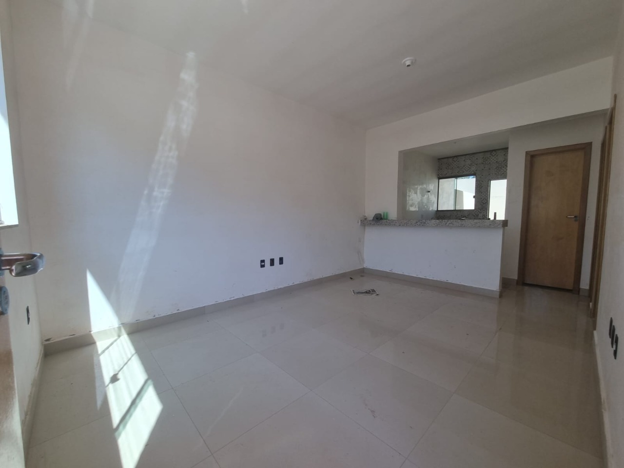 Casa à venda com 2 quartos, 65m² - Foto 9