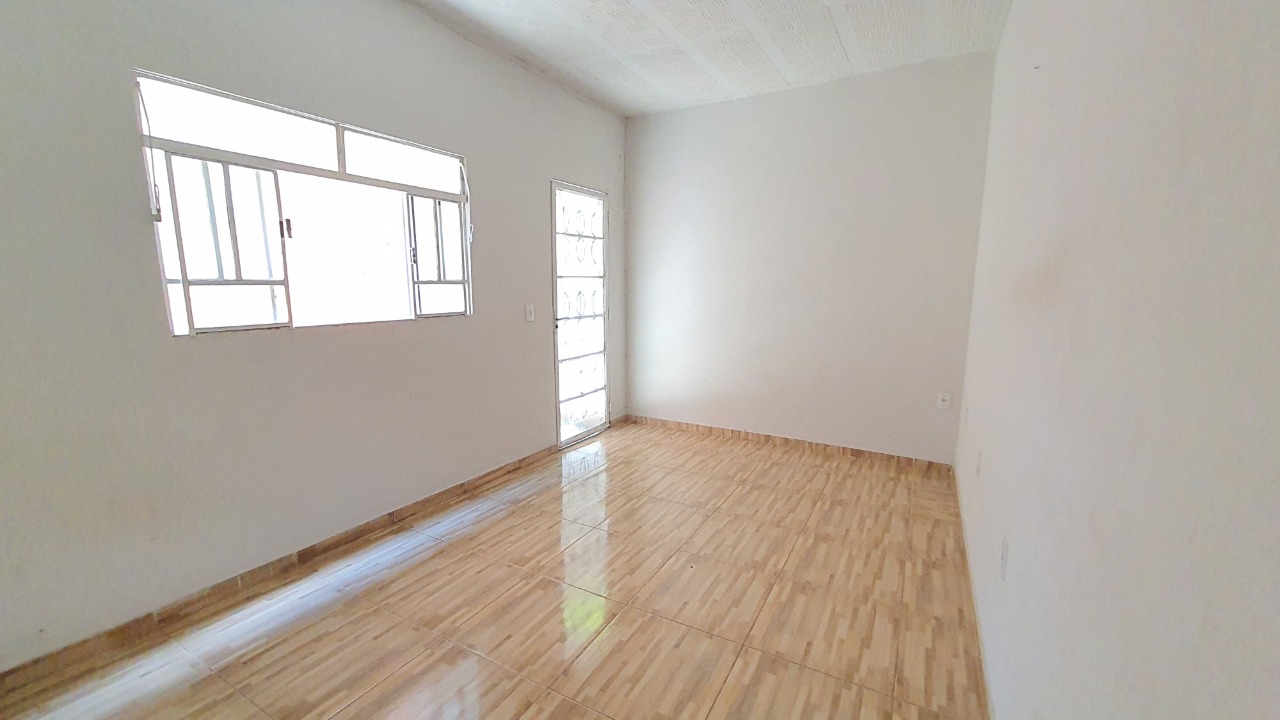 Casa à venda com 2 quartos, 93m² - Foto 1