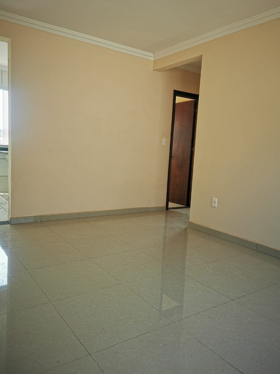 Apartamento à venda com 3 quartos, 72m² - Foto 2