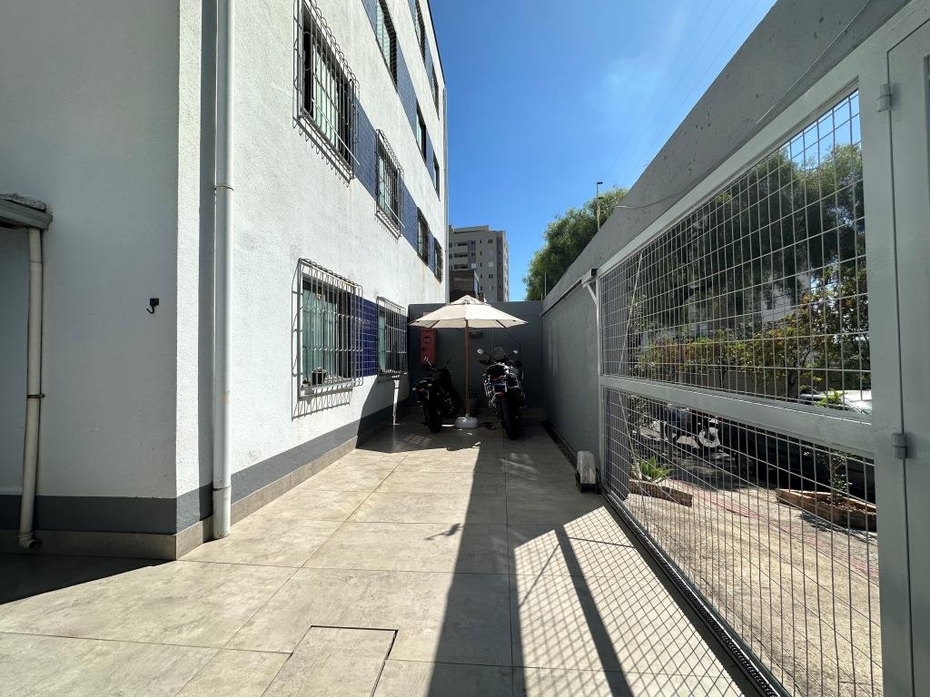 Apartamento à venda com 2 quartos, 100m² - Foto 17