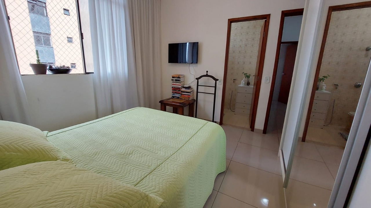 Apartamento à venda com 4 quartos, 150m² - Foto 7