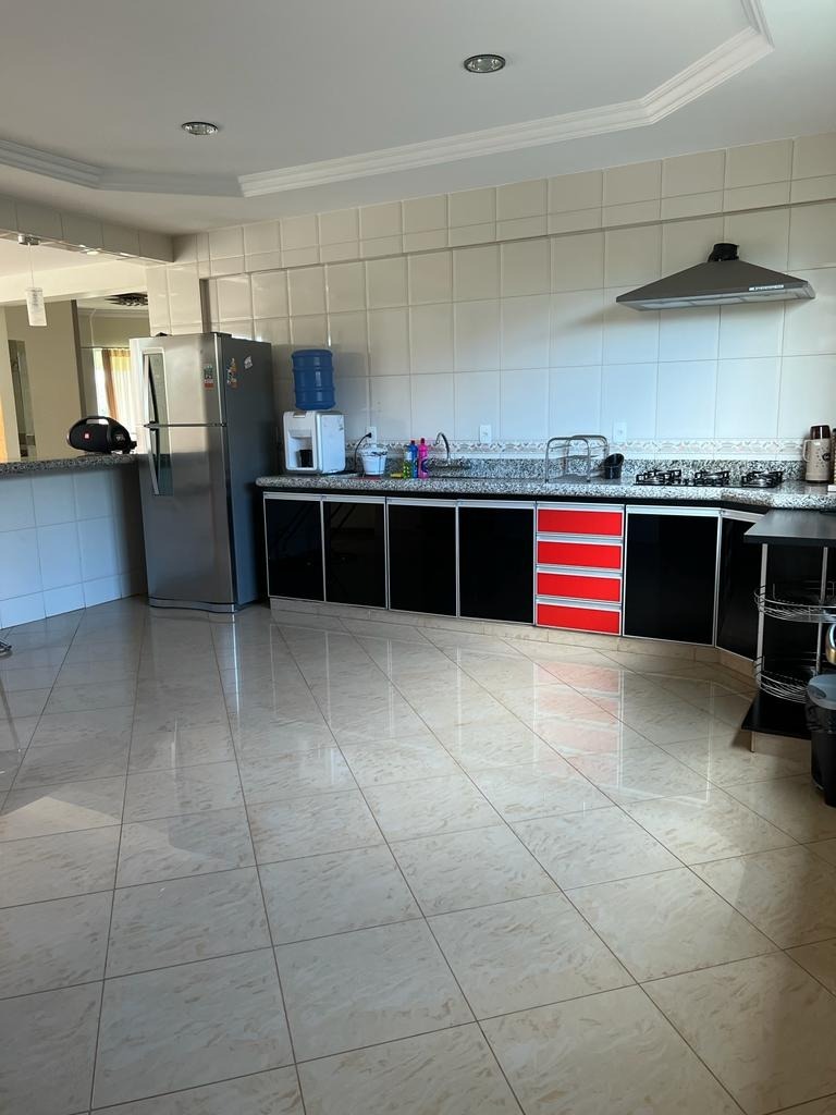 Casa de Condomínio à venda com 4 quartos, 550m² - Foto 7