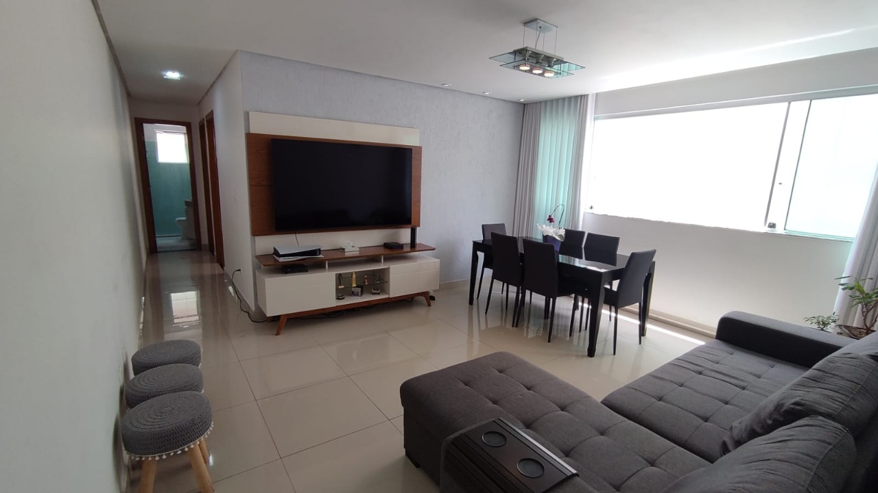 Apartamento à venda com 2 quartos, 60m² - Foto 1