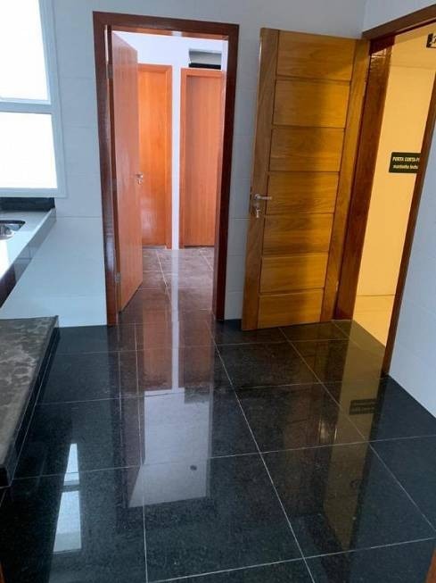 Apartamento à venda com 3 quartos, 105m² - Foto 4