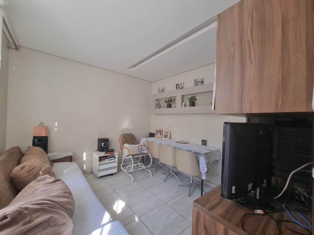 Casa à venda com 4 quartos, 93m² - Foto 4