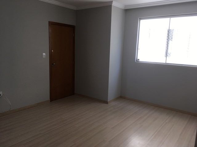 Apartamento à venda com 3 quartos, 80m² - Foto 4