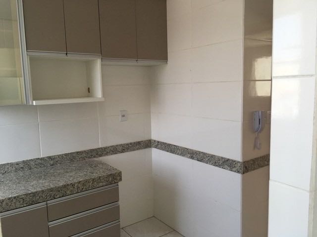 Apartamento à venda com 3 quartos, 80m² - Foto 7