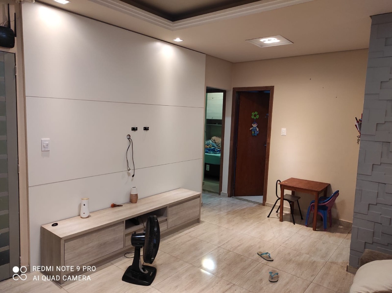 Apartamento à venda com 3 quartos, 190m² - Foto 2