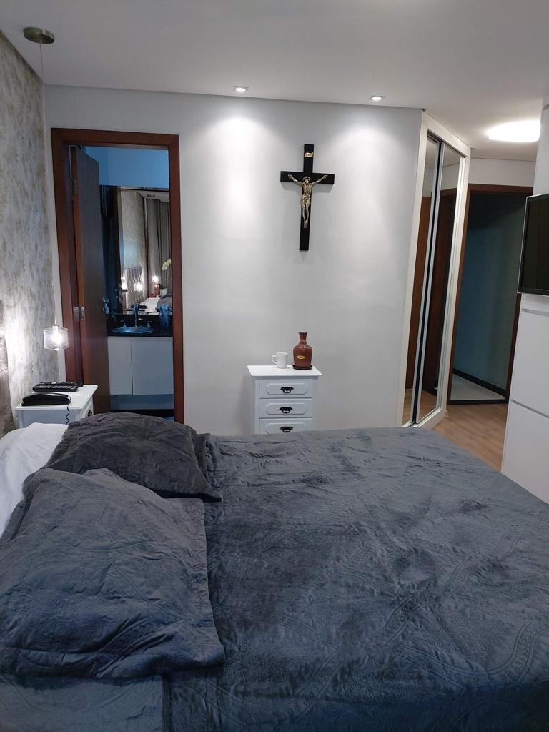 Cobertura à venda com 3 quartos, 200m² - Foto 13