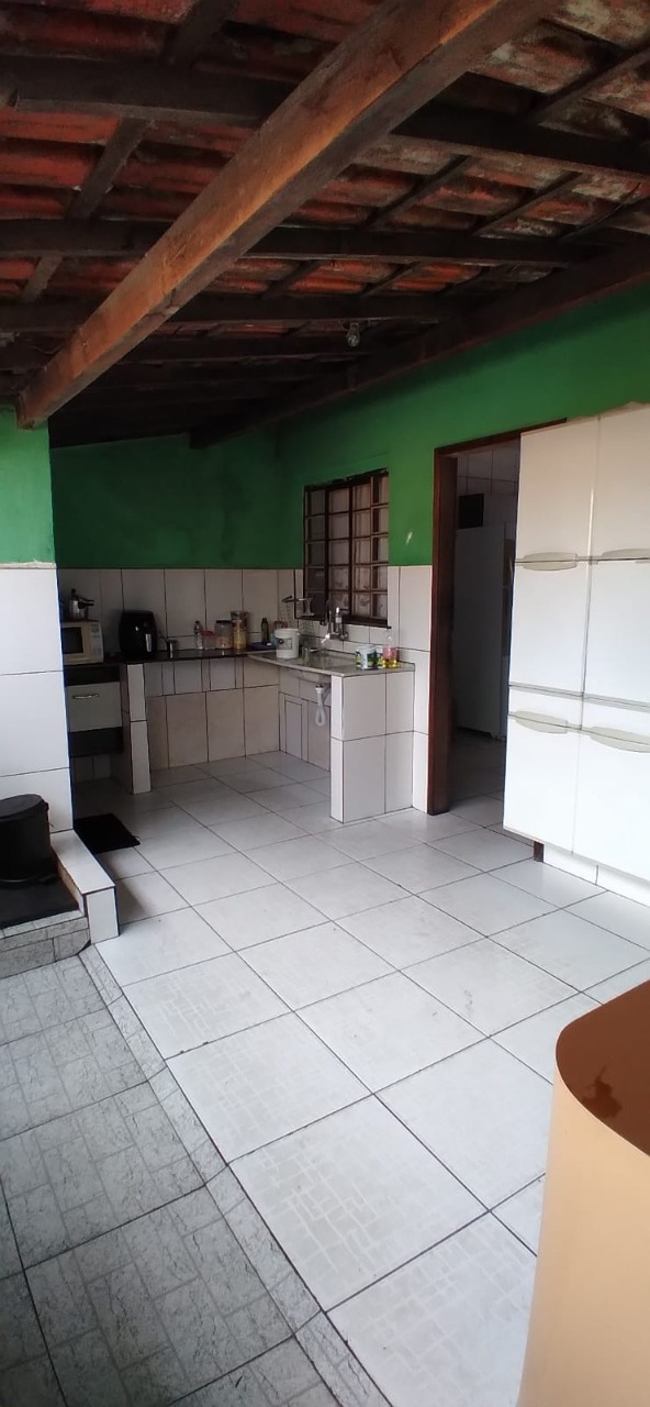 Casa à venda com 2 quartos, 240m² - Foto 17