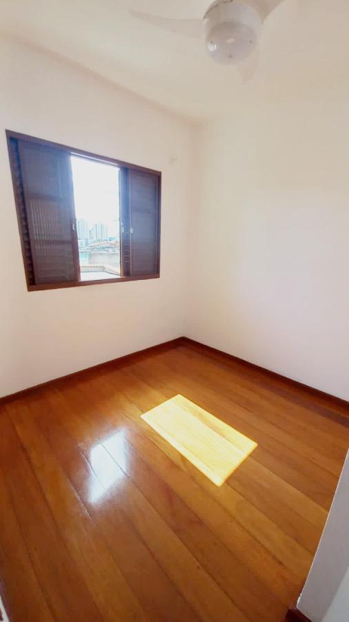 Casa à venda com 3 quartos, 180m² - Foto 4