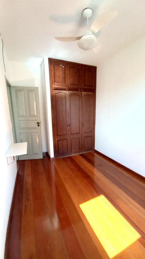 Casa à venda com 3 quartos, 180m² - Foto 1