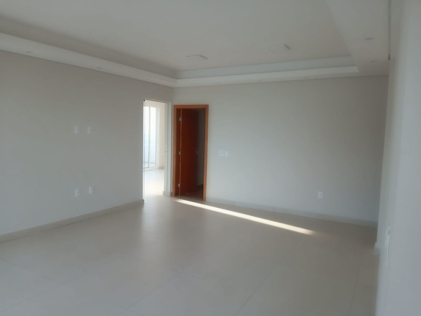 Casa à venda com 4 quartos, 320m² - Foto 11