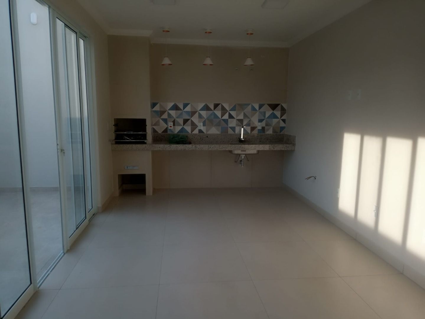 Casa à venda com 4 quartos, 320m² - Foto 12