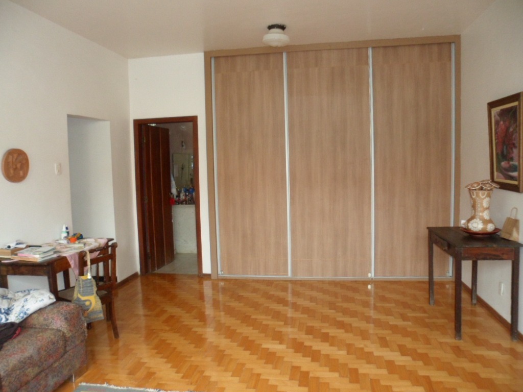 Casa à venda com 7 quartos, 1000m² - Foto 7