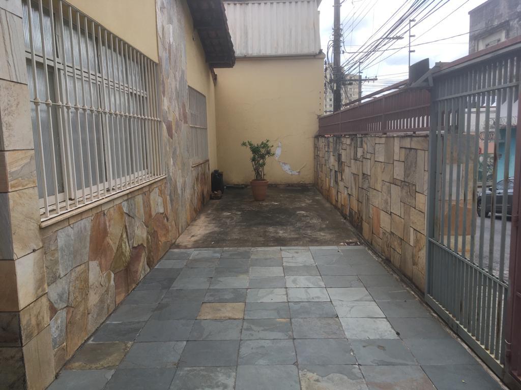 Casa à venda com 4 quartos, 312m² - Foto 1