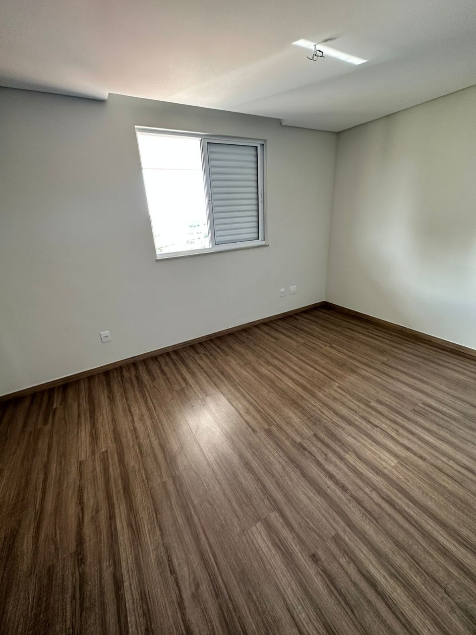 Apartamento à venda com 4 quartos, 183m² - Foto 8