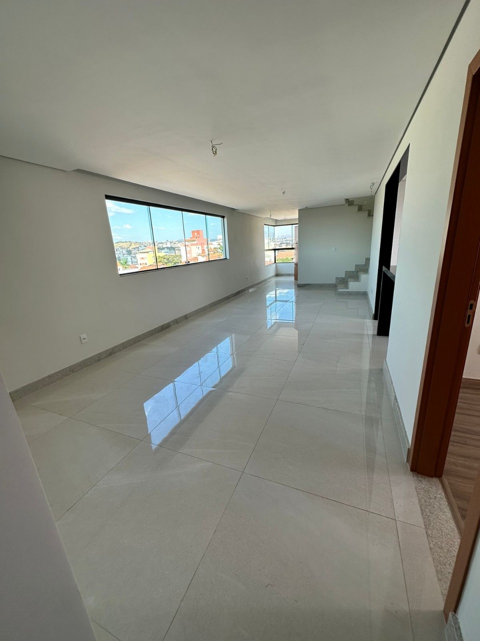 Apartamento à venda com 4 quartos, 106m² - Foto 3