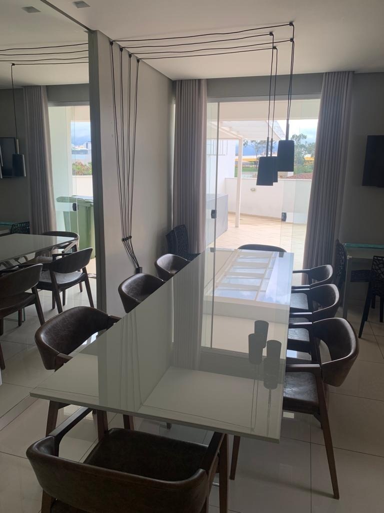 Apartamento à venda com 2 quartos, 61m² - Foto 12