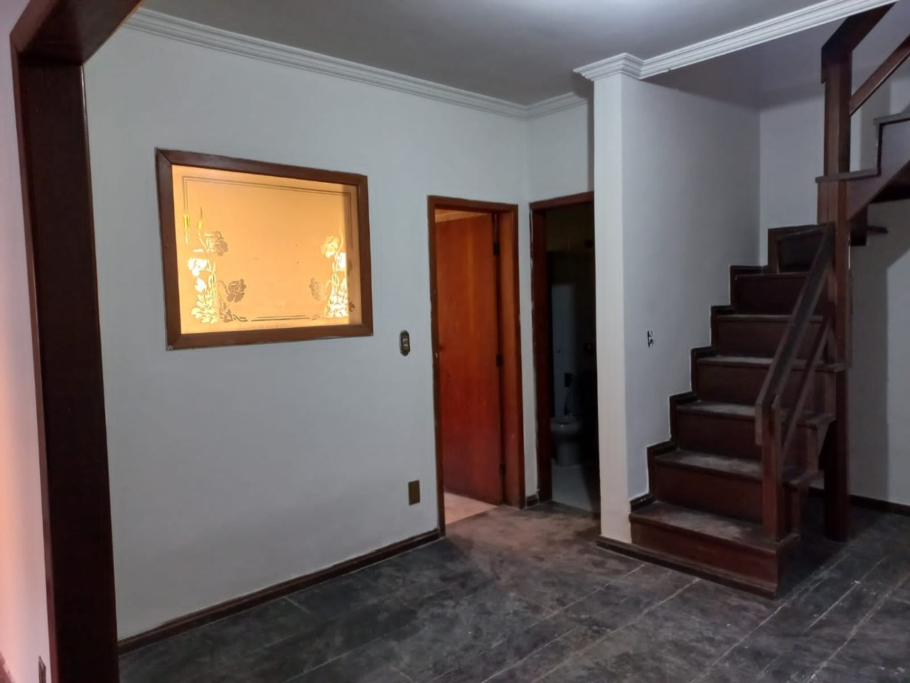 Casa à venda com 3 quartos, 300m² - Foto 3