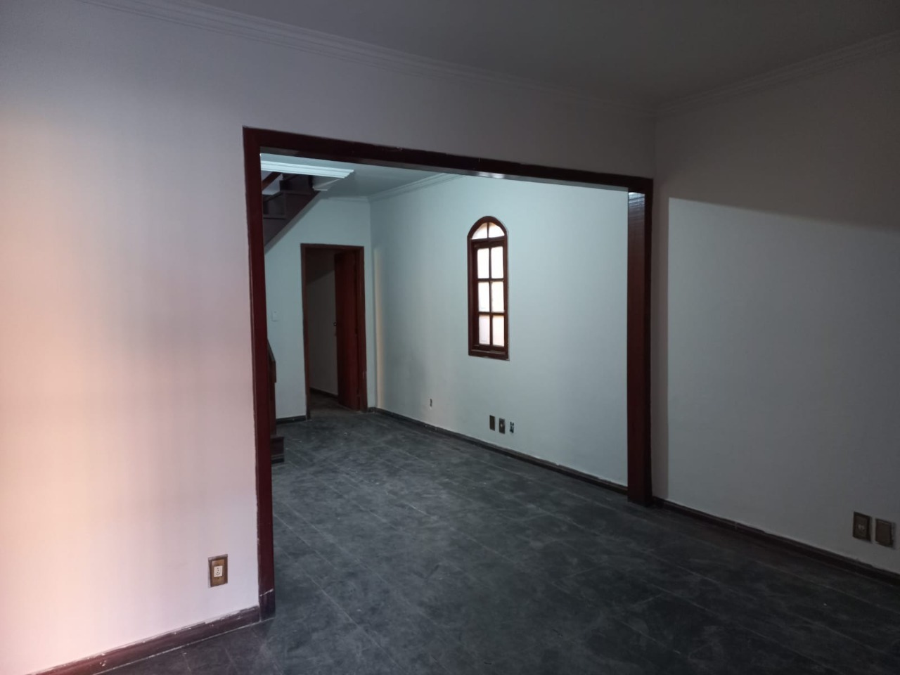 Casa à venda com 3 quartos, 300m² - Foto 5