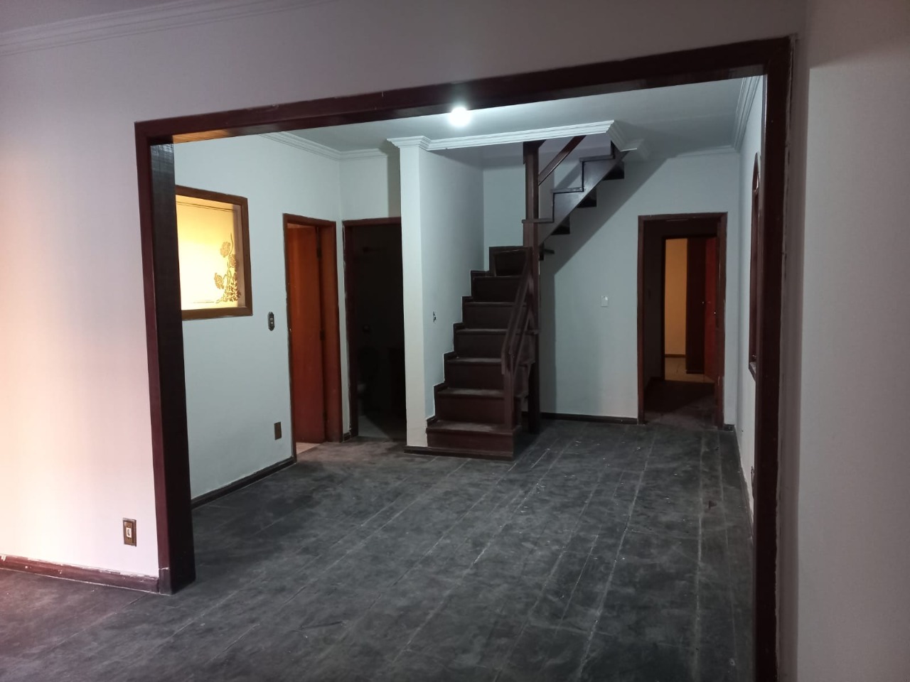 Casa à venda com 3 quartos, 300m² - Foto 4