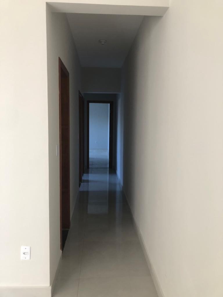 Casa à venda com 3 quartos, 124m² - Foto 2