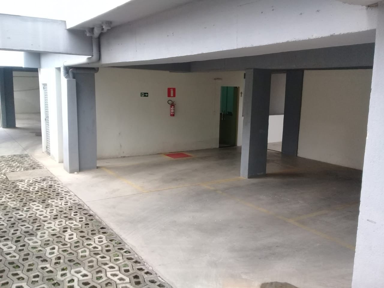 Apartamento à venda com 3 quartos, 90m² - Foto 24