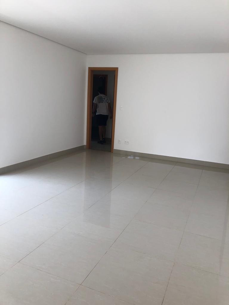 Apartamento à venda com 3 quartos, 109m² - Foto 1