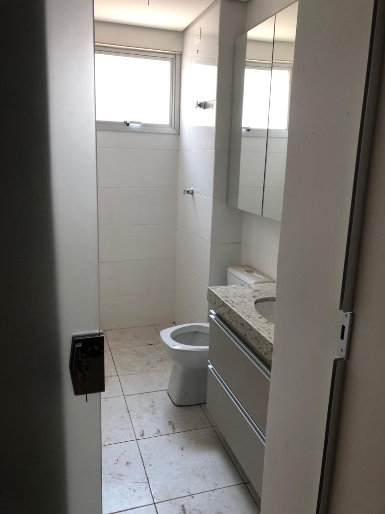 Apartamento à venda com 3 quartos, 109m² - Foto 4