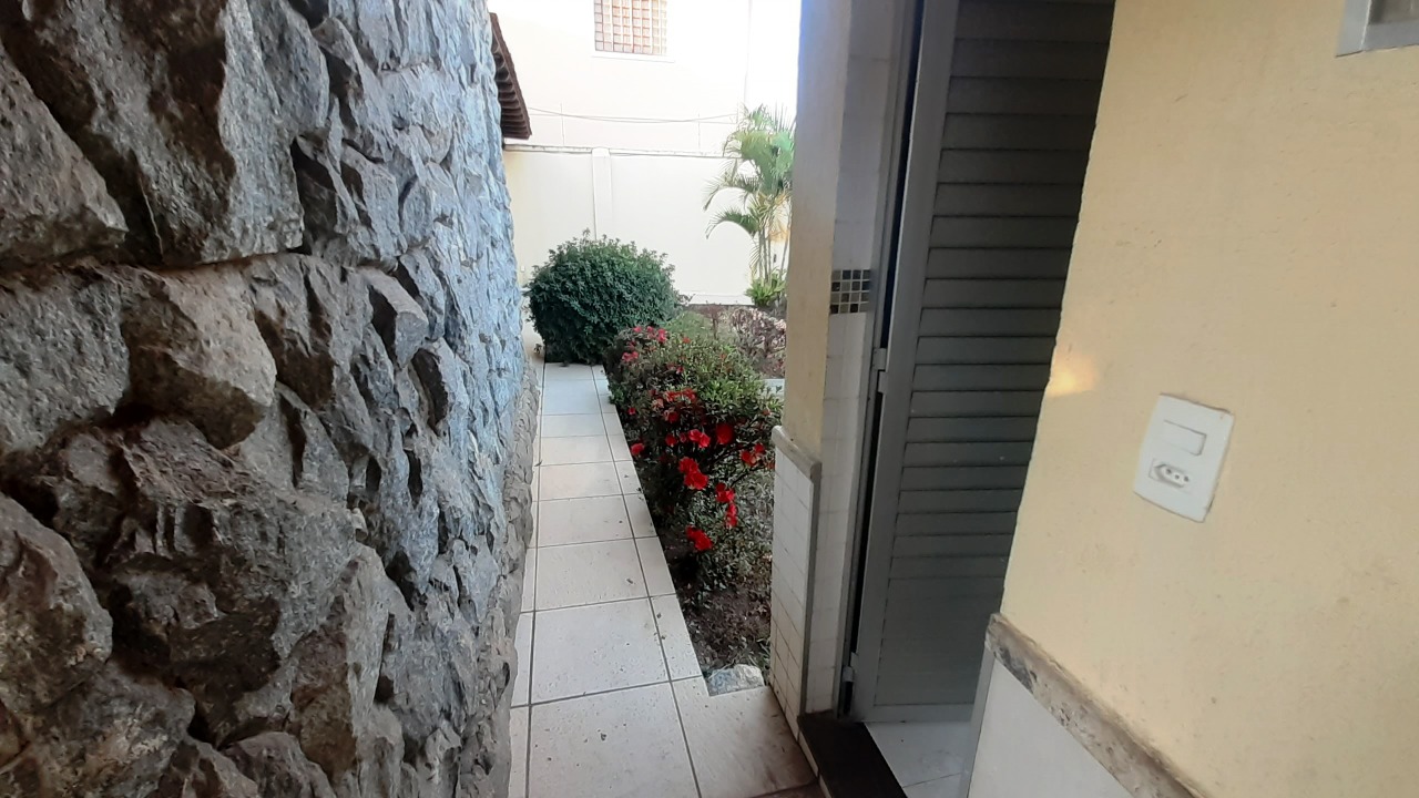 Casa à venda com 4 quartos, 450m² - Foto 14