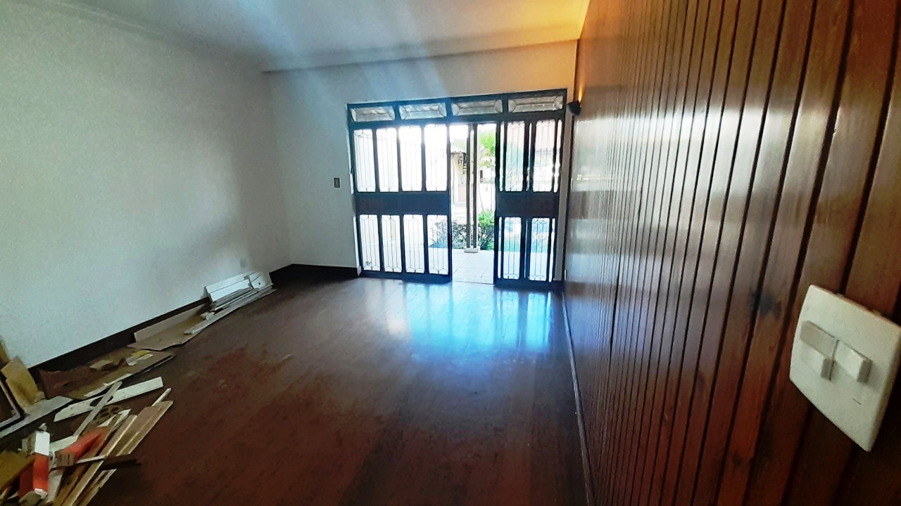 Casa à venda com 4 quartos, 450m² - Foto 18