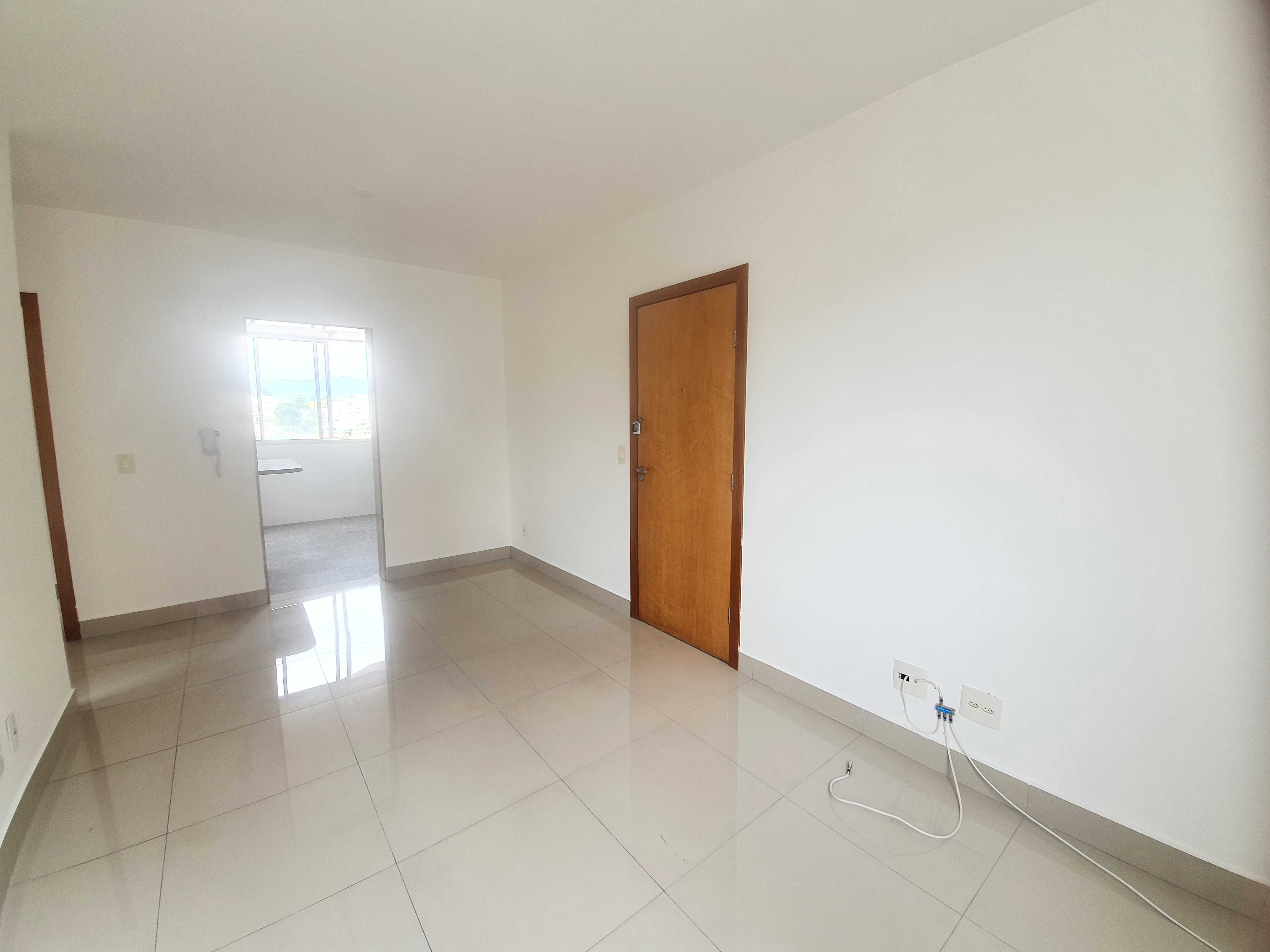 Apartamento à venda com 2 quartos, 60m² - Foto 1