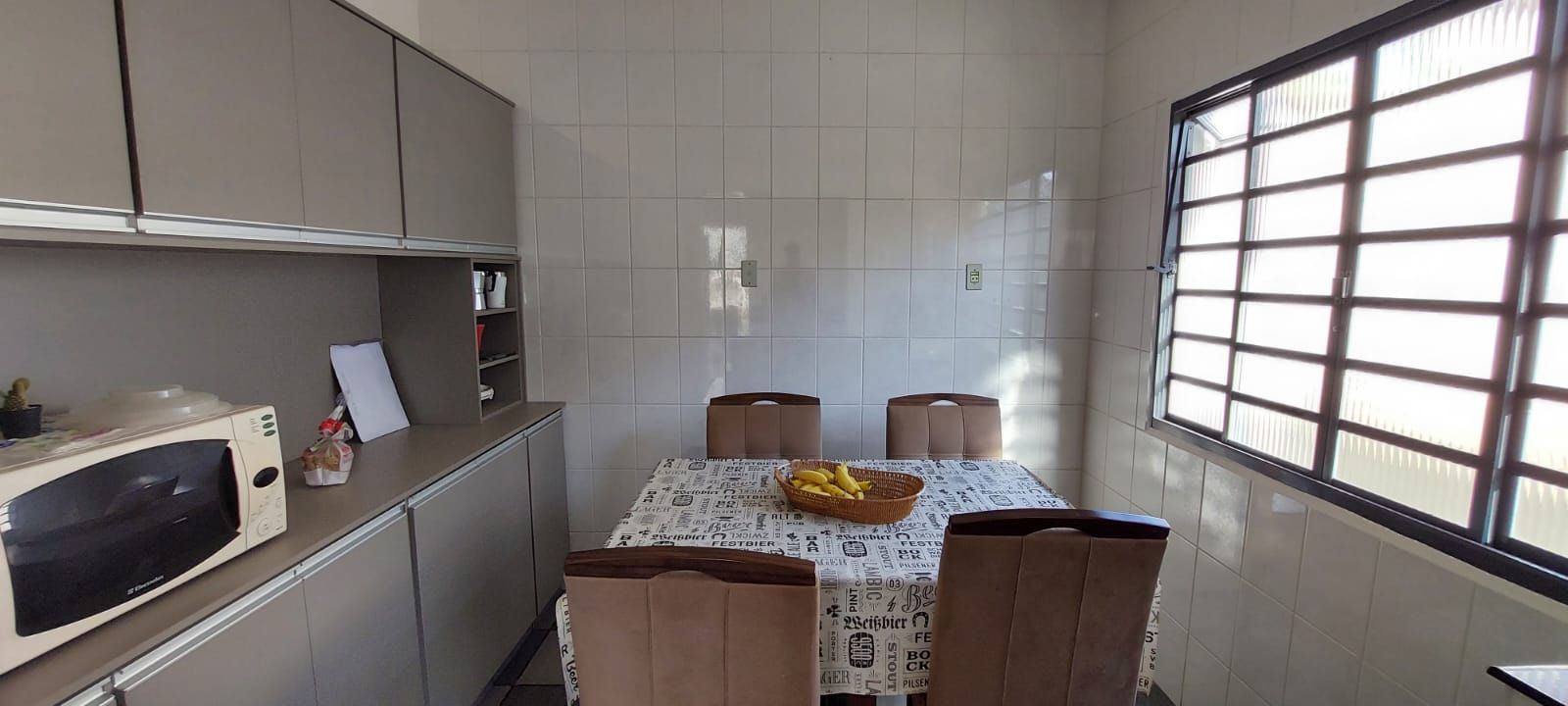 Casa à venda com 3 quartos, 286m² - Foto 14