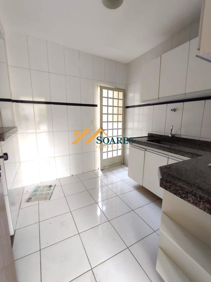 Casa à venda com 3 quartos, 180m² - Foto 6