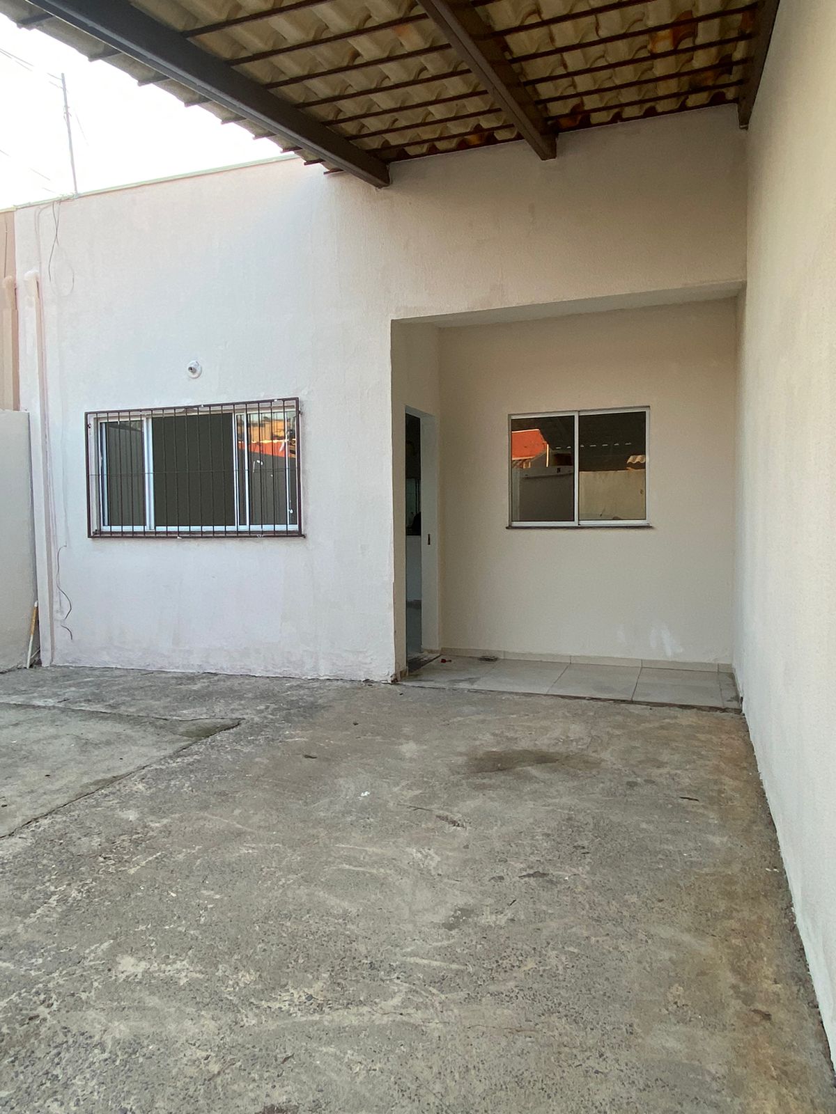 Casa de Condomínio à venda com 3 quartos, 200m² - Foto 1