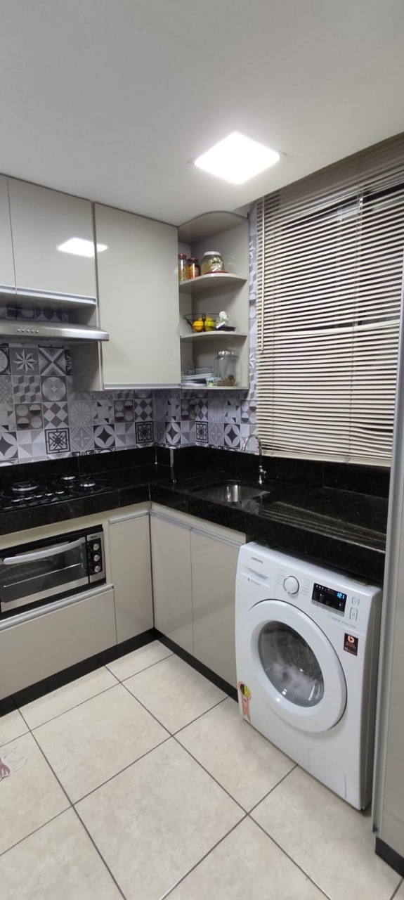 Apartamento à venda com 2 quartos, 62m² - Foto 4