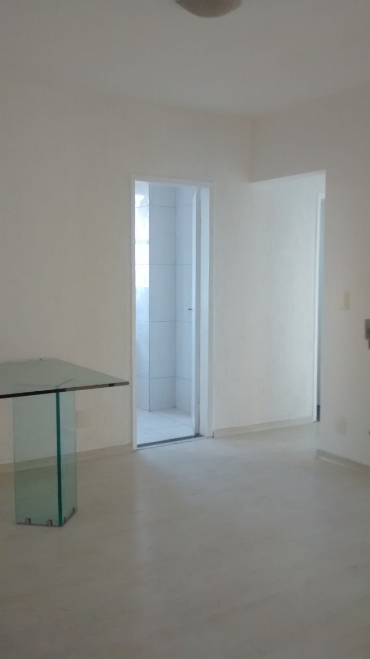 Casa à venda com 3 quartos, 78m² - Foto 2