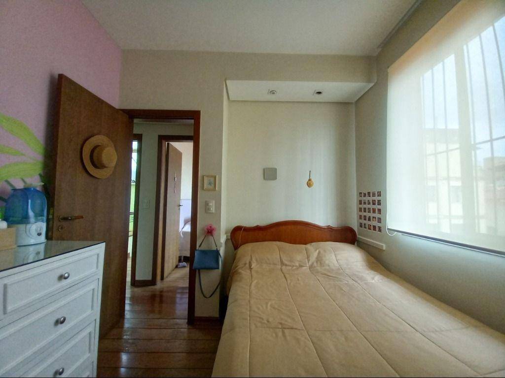 Casa à venda com 5 quartos, 330m² - Foto 5