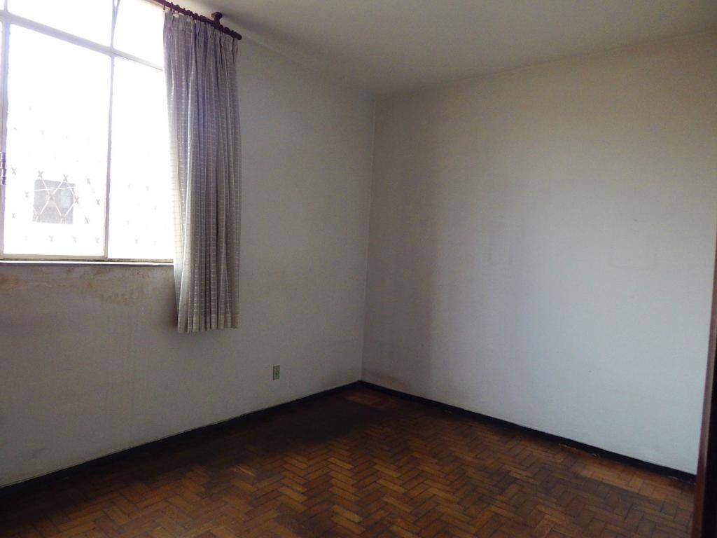 Apartamento à venda com 2 quartos, 60m² - Foto 14