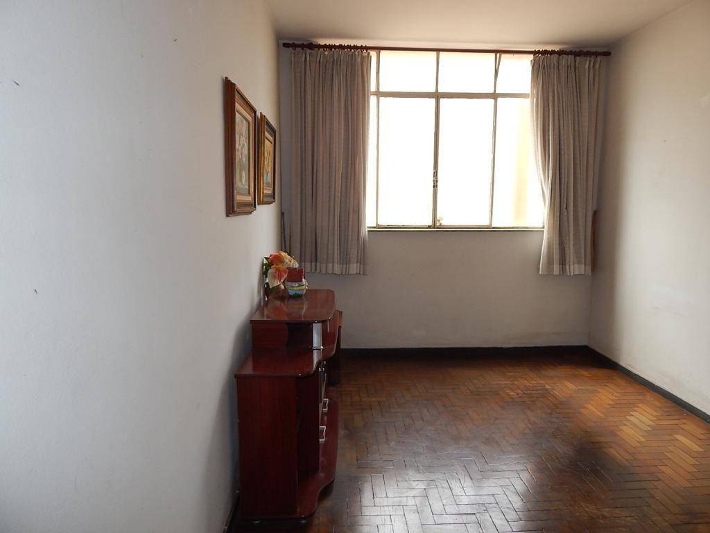 Apartamento à venda com 2 quartos, 60m² - Foto 8