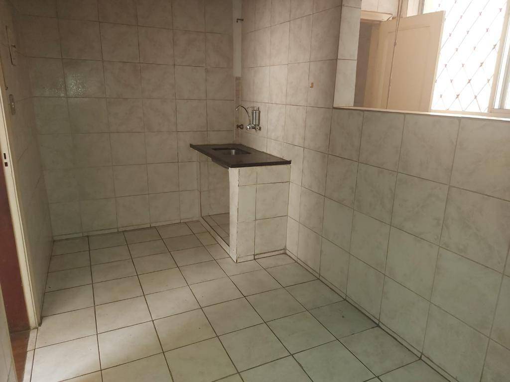 Apartamento à venda com 2 quartos, 60m² - Foto 3